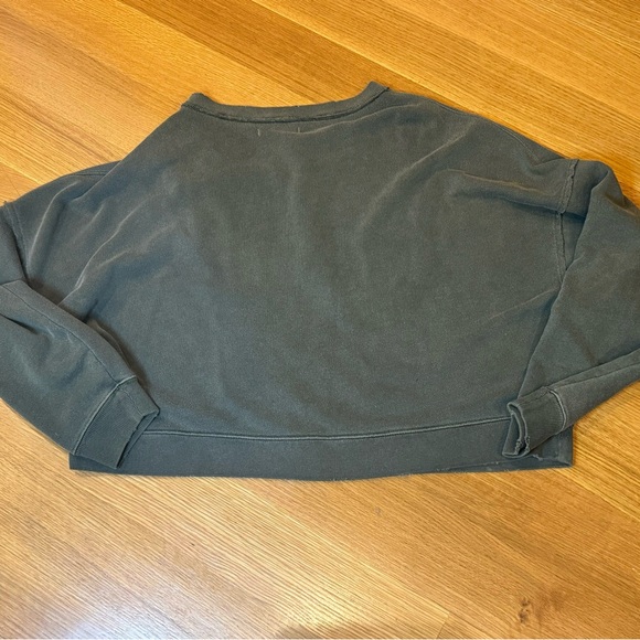 We The Free Olive Green Sweatshirt Size Medium Oversized Grunge, Cozy, Preppy - Picture 3 of 6